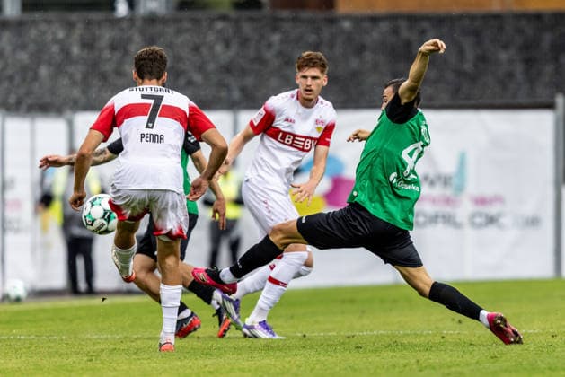 VfB Stuttgart II vs. SC Preussen Münster, Soccer, 3rd Division, Matchday 5, WIRmachenDRUCK Arena Großaspach, September 13, 2026; from left: Lauri Penna (VfB Stuttgart II), 07, Romario Rösch (SC Preussen Münster), 43 VfB Stuttgart II vs. SC Preussen Münster, Soccer, 3rd Division, Matchday 5, WIRmachenDRUCK Arena Großaspach, September 13, 2026. Photo by Lucca Fundel, Großaspach, WIRmachenDRUCK Arena, Baden-Württemberg, Germany