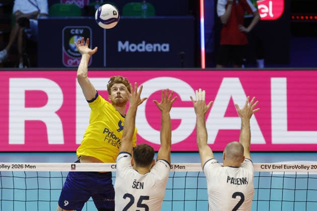 IPA88487512 - Johan Gruvaeus, 9 of Team Sweden, in action during the CEV Enel EuroVolley 2026 match between Slovenia and Sweden at PalaPanini on September 13, 2026, in Modena, Italy.  Copyright: xRichardxMorgano IPAxSportx xx IPA88487512