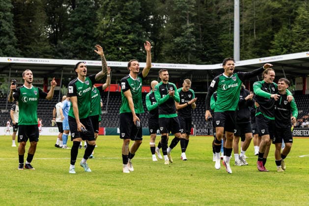 VfB Stuttgart II vs. SC Preussen Münster, Soccer, 3rd Division, Matchday 5, WIRmachenDRUCK Arena Großaspach, September 13, 2026. Celebrations and joy after the final whistle and the away win for SC Preussen Muenster. From left: Louis Kolbe (SC Preussen Muenster), 02, Antonio Tikvic (SC Preussen Muenster), 04, Samuel Althaus (SC Preussen Münster), 44, Felix Higl (SC Preussen Münster), 33, Montell Ndikom (SC Preussen Münster), 28, Ryan Johansson (SC Preussen Münster), 20, Marvin Schulz (SC Preussen Münster), 30 VfB Stuttgart II vs. SC Preussen Muenster, Soccer, 3rd Division, Matchday 5, WIRmachenDRUCK Arena Großaspach, September 13, 2026. Photo by Lucca Fundel, Großaspach, WIRmachenDRUCK Arena, Baden-Württemberg, Germany