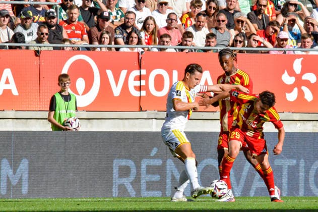 FOOTBALL : Le Mans FC vs RC Lens - Ligue 1 - JournÃ e 4- 13 09 2026 Florian Thauvin (RC Lens) Lucas Bretelle (Le Mans FC) Le MansFrance  Copyright: xBaptistexAutissierx