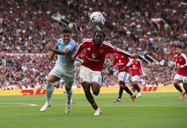 Manchester United, ManU v Manchester City, FA Premier League 13.09.26 Manchester United v Manchester City, FA Premier League Bradley Ormesher The Times Enzo Fernández of Manchester City and Patrick Dorgu of Manchester United  Copyright: xBradleyxOrmesherx NINTCHDBPICT001108135336