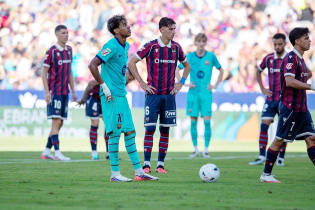 ESP LaLiga EA Sports UD Levante vs. FC Barcelona: Lamine Yamal of FC Barcelona scores a goal and celebrates during the LaLiga EA Sports match between UD Levante and FC Barcelona, played at Ciudad de Valencia Stadium in Valencia on September 12, 2026, in Valencia, Spain. Soccer Copyright: xAgenciaxLOFx