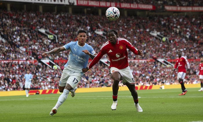 Manchester United, ManU v Manchester City, FA Premier League 13.09.26 Manchester United v Manchester City, FA Premier League Bradley Ormesher The Times Enzo Fernández of Manchester City and Patrick Dorgu of Manchester United  Copyright: xBradleyxOrmesherx NINTCHDBPICT001108136227
