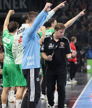 GER HBL 2026–2027 Season: Füchse Berlin vs. VfL Gummersbach, September 13, 2026, MAX SCHMELING HALLE, Berlin; Nikolej KRICKAU, Füchse Berlin coach, cheers from the sidelines; fist, emotion