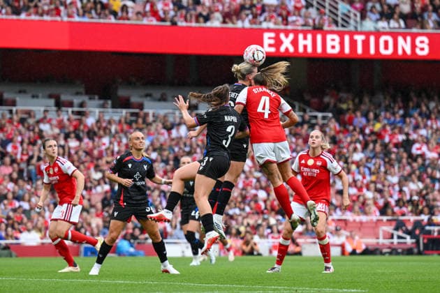 Georgia Stanway of Arsenal Women and Aimee Everett and Jamie-Lee Napier of Crystal Palace Women rise for the crossed b during the Women s Super League match between Arsenal Women and Crystal Palace Women at the Emirates Stadium, London, England on 13 September 2026. Copyright: xPhilxHutchinsonx 45440006