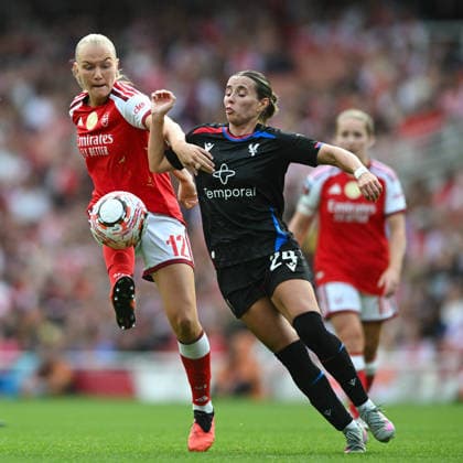 Frida L Maanum of Arsenal Women controls the ball during the Women s Super League match between Arsenal Women and Crystal Palace Women at the Emirates Stadium, London, England on 13 September 2026. Copyright: xPhilxHutchinsonx 45440047