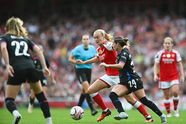 Frida L Maanum of Arsenal Women controls the ball during the Women s Super League match between Arsenal Women and Crystal Palace Women at the Emirates Stadium, London, England on 13 September 2026. Copyright: xPhilxHutchinsonx 45440048