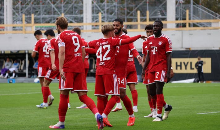 September 13, 2026, Soccer, Men s, Bundesliga 1, 2026–2027 Season, SV 07 Elversberg vs. FC Bayern Munich, FC Bayern Munich celebrates after Lennart Karl scores the 0–1 goal at the Ursapharm Arena an der Kaiserlinde in Elversberg, Saarland, Germany Copyright: xFabianxKleerx