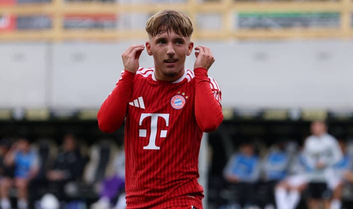 September 13, 2026, Soccer, Men s, Bundesliga 1, 2026–2027 Season, SV 07 Elversberg vs. FC Bayern Munich, Lennart Karl of FC Bayern Munich celebrates his goal to make it 0–1 and taunts the SV Elversberg fans at the Ursapharm Arena in Kaiserlinde, Saarland, Germany Copyright: xFabianxKleerx