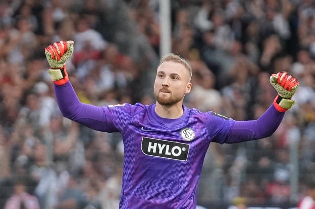 Germany Soccer Bundesliga 1 2026–2027, Matchday 3: FC Bayern Munich vs. SV Elversberg at Ursapharm Arena an der Kaiserlinde in Elversberg; Nicolas Kristof (SVE) celebrates a goal; Maurice Krattenmacher (SVE) scores to make it 2–1 in favor of Elversberg; 7 Copyright: xTobiasxWentzellx