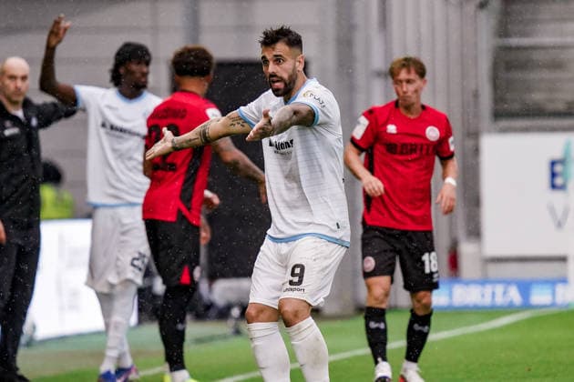 Germany Soccer Season 2026–2027, 3rd Division, Matchday 5, SV Wehen Wiesbaden vs. SV Waldhof Mannheim, Brita Arena, Wiesbaden, Gonçalo Gregorio, Gonçalo Gregorio, SV Waldhof Mannheim, 9 gestures, body language, emotion, facial expressions, Wiesbaden, Brita Arena, Germany Copyright: xBennetxLongx