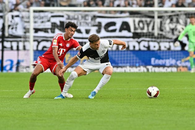 1 German Bundesliga: SV Elversberg vs. FC Bayern Munich, September 13, 2026, ELVERSBERG, GERMANY, September 13: Nathaniel BROWN (FC Bayern Munich, No. 11) and Lukas PETKOV (SV Elversberg, No. 25) face off during the Bundesliga match between SV Elversberg and FC Bayern Munich on Matchday 3 at the Ursapharm Arena on Kaiserlinde. DFL REGULATIONS PROPROHIBIT ANY USE OF PHOTOGRAPHS AS IMAGE SEQUENCES AND OR QUASI-VIDEO Copyright: xBEAUTIFULxSPORTS Goldbergx