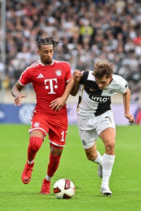 1 German Bundesliga: SV Elversberg vs. FC Bayern Munich, September 13, 2026, ELVERSBERG, GERMANY, September 13: Michael OLISE (FC Bayern Munich, No. 17) and Maurice KRATTENMACHER (SV Elversberg, No. 7) face off during the Bundesliga match between SV Elversberg and FC Bayern Munich on Matchday 3 at the Ursapharm Arena on Kaiserlinde Street. DFL REGULATIONS PROPROHIBIT ANY USE OF PHOTOGRAPHS AS IMAGE SEQUENCES AND OR QUASI-VIDEO Copyright: xBEAUTIFULxSPORTS Goldbergx