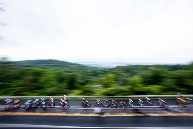 September 13, 2026, Montreal, Pq, CANADA: The main pack cycles through a section of Mount Royal during the Grand Prix Cyclistes de Montreal on Sunday, Sept. 13, 2026. Canada News - September 13, 2026  - ZUMAc35_ 20260913_zaf_c35_009 Copyright: xChristopherxKatsarovx