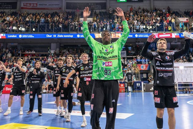 The team celebrates after the victory: Goalkeeper Rubens Pierre (HC Erlangen), 93 Christopher Bissel (HC Erlangen), 21 Sander Overjordet (HC Erlangen), 08 Lucca Bialowas, HC Erlangen, 37 HC Erlangen vs. Bergischer HC, Handball, Opel Handball Bundesliga, Matchday 5, 2026–2027 season, September 13, 2026, HC Erlangen vs. Bergischer HC, Handball, Opel Handball Bundesliga, Matchday 5, 2026–2027 season, September 13, 2026, Nuremberg Copyright: xEibner-Pressefoto ArdanxFuessmanx EP_AFN