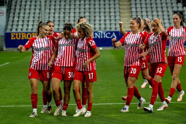 FREIBURG IM BREISGAU, GERMANY - SEPTEMBER 13: player of SC Freiburg celebrate the goal to score to the 1:0, during the Google Pixel Women s Bundesliga match between SC Freiburg and FSV Mainz 05 at Dreisam-Stadium on September 13, 2026 in Freiburg im Breisgau, Baden-Wuerttemberg, Germany Copyright: xFrankxSchererx xSPPx Sportspressphoto_SPR230005