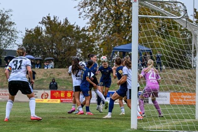 September 13, 2026, Soccer, Women s Bundesliga 2, 2026–2027, Matchday 6, SG 99 Andernach vs. Eintracht Frankfurt U20. Malou Müller, wearing No. 27, is shown at the back. Andernach had a good scoring opportunity with a header off a corner kick.