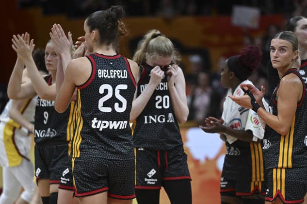 Germany v Spain - FIBA 2026 Women s Basketball World Cup BERLIN, GERMANY - SEPTEMBER 13: Germany players react after losing the FIBA 2026 Women s Basketball World Cup third-place game against Spain at Uber Arena in Berlin, Germany, on September 13, 2026. Halil Sagirkaya Anadolu Berlin Germany. Editorial use only. Please get in touch for any other usage.  Copyright: x2026xAnadoluxHalilxSaÄüÄ±rkayax
