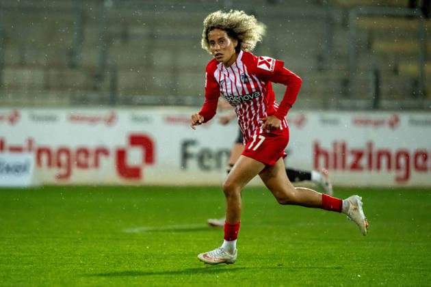 FREIBURG IM BREISGAU, GERMANY - SEPTEMBER 13: Amira Arfaoui (17) of SC Freiburg running without ball, during the Google Pixel Women s Bundesliga match between SC Freiburg and FSV Mainz 05 at Dreisam-Stadium on September 13, 2026 in Freiburg im Breisgau, Baden-Wuerttemberg, Germany Copyright: xFrankxSchererx xSPPx Sportspressphoto_SPR230060