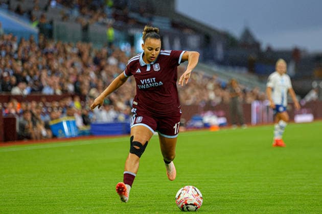 BIRMINGHAM, ENGLAND - September 13: Chasity Grant of Aston Villa on the ball during the Barclays Womens Super League game between Aston Villa and Manchester City at Villa Park on September 13, 2026 in Birmingham, England. (Photo by Natalie Mincher Sports Press Photo SPP) Copyright: xNataliexMincher SPPx Sportspressphoto_SPR230064
