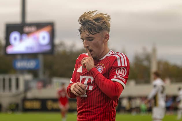 Elversberg, Germany, September 13, 2026, Bundesliga 2026–2027, Matchday 3: SV Elversberg vs. FC Bayern Munich. Pictured: Goal scorer Lennart Karl; FCB celebrates after his goal to make it 0–1. DFB and DFL regulations prohibit any use of photographs as image sequences and or quasi-video. URSAPHARM Arena an der Kaiserlinde, Saarland Copyright: xFotostandx xSchäferx