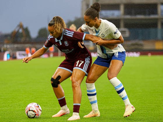 BIRMINGHAM, ENGLAND - September 13: Chasity Grant of Aston Villa and Jade Rose of Manchester City battle for the ball during the Barclays Womens Super League game between Aston Villa and Manchester City at Villa Park on September 13, 2026 in Birmingham, England. (Photo by Natalie Mincher Sports Press Photo SPP) Copyright: xNataliexMincher SPPx Sportspressphoto_SPR230077