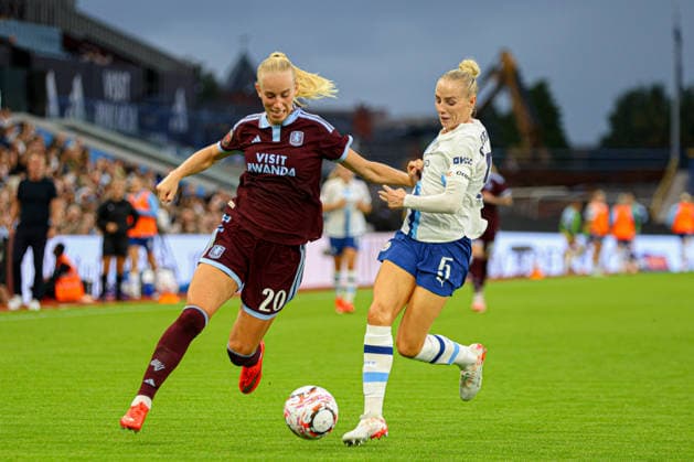 BIRMINGHAM, ENGLAND - September 13: Amalie Vangsgaard of Aston Villa and Alex Greenwood of Manchester City battle for the ball during the Barclays Womens Super League game between Aston Villa and Manchester City at Villa Park on September 13, 2026 in Birmingham, England. (Photo by Natalie Mincher Sports Press Photo SPP) Copyright: xNataliexMincher SPPx Sportspressphoto_SPR230078