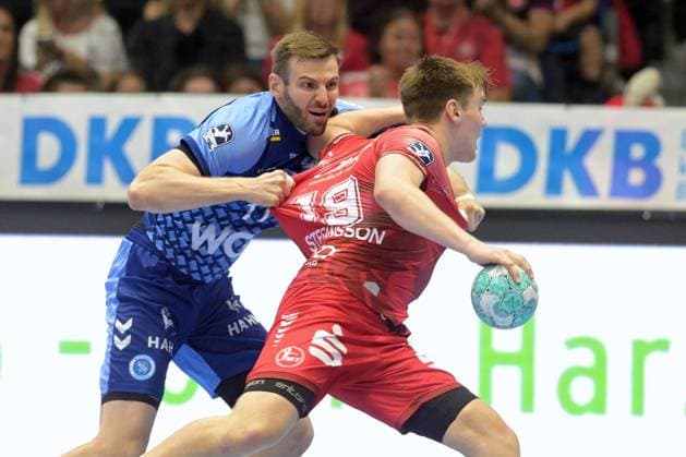 Reynir Thor Stefansson (MT Melsungen 19) in possession; Samuel Roethlisberger (TVB Stuttgart 17), GER, MT Melsungen vs. TVB 1898 Stuttgart, handball, 1st Bundesliga, Matchday 4, 2026–2027 season, September 13, 2026, GER, MT Melsungen vs. TVB Stuttgart, Handball, 1st Bundesliga, Matchday 4, 2026–2027 season, September 13, 2026, Kassel Copyright: xEibner-Pressefotox xRolandxSippelx EP_RSL