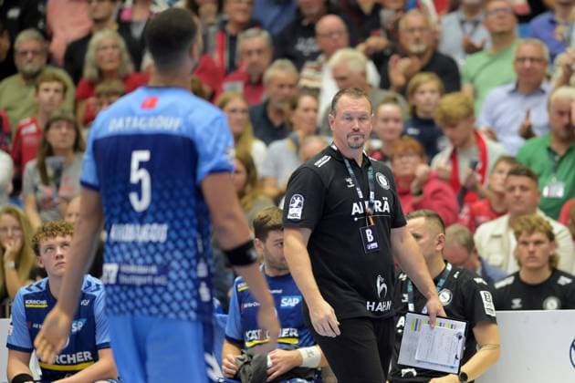 Misha Kaufmann, Coach, TVB Stuttgart; Philipp Ahouansou, TVB Stuttgart 5; GER; MT Melsungen vs. TVB 1898 Stuttgart; Handball; 1st Bundesliga; Matchday 4; 2026–2027 Season; September 13, 2026; GER, MT Melsungen vs. TVB Stuttgart, Handball, 1st Bundesliga, Matchday 4, 2026–2027 Season, September 13, 2026, Kassel Copyright: xEibner-Pressefotox xRolandxSippelx EP_RSL