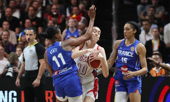 Valeriane Ayayi, Breanna Stewart, on the ball, one-on-one, game play, action, sports, basketball, FIBA World Cup, World Championship, Women s World Cup, Final, 2026–2027 season, September 13, 2026, France vs. USA