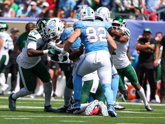 Sep 13, 2026; Nashville, TN, USA; Tennessee Titans running back Tony Pollard (20) is stopped by New York Jets linebacker Jamien Sherwood (44) during the NFL, American Football Herren, USA regular season game between the New York Jets and Tennessee Titans at Nissan Stadium. Mandatory Credit: -Cal Media Nashville USA - ZUMAc04_ 20260913_zma_c04_045 Copyright: xStephenxFurstx