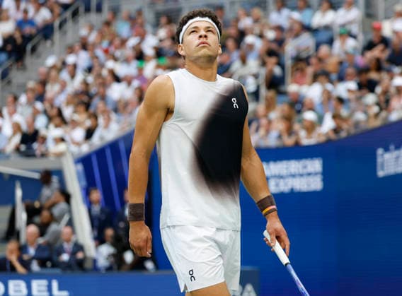 Ben Shelton reacts after a point against Alexander Zverev of Germany in the first set of the Men s Finals match in Arthur Ashe Stadium at the 2026 US Open Tennis Championship at the USTA Billie Jean King National Tennis Center in New York City on Sunday, September 13, 2026.  NYP20260913803 COREYxSIPKIN