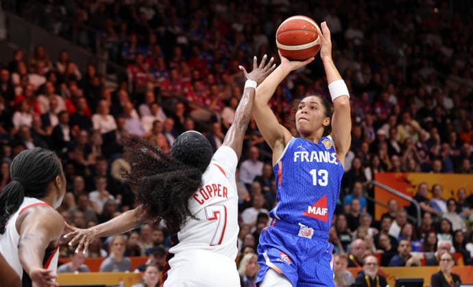 Kahleah Copper, Janelle Salaun on the ball, one-on-one, game action, sports, basketball, FIBA World Cup, World Championship, Women s World Cup, Final, 2026–2027 season, September 13, 2026, France vs. USA