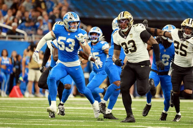 New Orelans vs Detroit Lions DETROIT,MICHIGAN-SEPTEMBER 13: Linebacker Trevor Nowaske (53) of the Detroit Lions and running back Zamir White (33) of the New Orleans Saints run during a play during an NFL, American Football Herren, USA football game between the New Orleans Saints and the Detroit Lions in Detroit, Michigan USA, on Sunday, September 13, 2026 Detroit Michigan United States  Copyright: xAmyxLemusx originalFilename:lemus-neworela260913_np7Rn.jpg