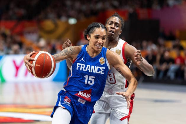 Gabby Williams (France), No. 15, dribbling; Chelsea Gray (USA), 08, Germany, USA vs. France, basketball, 2026 FIBA Women’s World Cup, Final, September 13, 2026, Germany, USA vs. France, basketball, 2026 FIBA Women’s World Cup, Final, September 13, 2026, Berlin Copyright: xEibner-Pressefoto MaxxVincenx EP_MVN