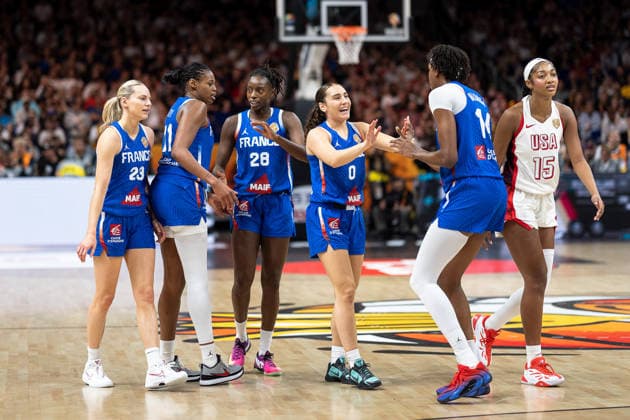 Marine Johannes (France), 23, Valeriane Ayayi (France), 11, Migna Toure (France), 28, Carla Leite (France), 00, and Dominique Malonga (France), 14, cheer in celebration, GER, USA vs. France, Basketball, 2026 FIBA Women’s World Cup, Final, September 13, 2026 GER, USA vs. France, Basketball, 2026 FIBA Women’s World Cup, Final, September 13, 2026 Berlin Copyright: xEibner-Pressefoto MaxxVincenx EP_MVN