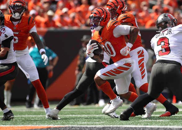 Sep 13, 2026; Cincinnati, OH, USA; Cincinnati Bengals RB Chase Brown runs for a second quarter touchdown during WEEK 1 of the NFL, American Football Herren, USA regular season between the Cincinnati Bengals and the Tampa Bay Buccaneers at Paycor Stadium. Mandatory Credit: -Cal Media Cincinnati USA - ZUMAc04_ 20260913_zma_c04_106 Copyright: xKevinxSchultzx