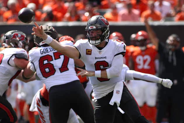 Sep 13, 2026; Cincinnati, OH, USA; Tampa Bay Buccaneers QB Baker Mayfield throws during WEEK 1 of the NFL, American Football Herren, USA regular season between the Cincinnati Bengals and the Tampa Bay Buccaneers at Paycor Stadium. Mandatory Credit: -Cal Media Cincinnati USA - ZUMAc04_ 20260913_zma_c04_110 Copyright: xKevinxSchultzx