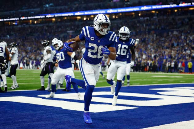 INDIANAPOLIS, IN - SEPTEMBER 13: Indianapolis Colts running back Jonathan Taylor (28) dances his way through the end zone in the first quarter of play during a NFL, American Football Herren, USA game between the Baltimore Ravens and the Indianapolis Colts on September 13, 2026 at Lucas Oil Stadium in Indianapolis, IN. (Photo by Jeffrey Brown Icon Sportswire) NFL: SEP 13 Ravens at Colts EDITORIAL USE ONLY Icon091326009