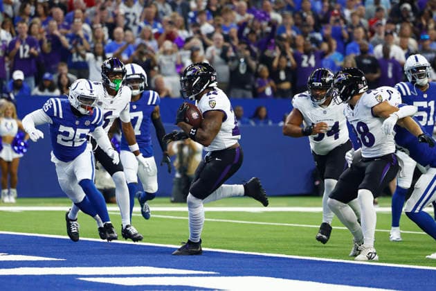 INDIANAPOLIS, IN - SEPTEMBER 13: Baltimore Ravens running back Derrick Henry (22) runs in for the touchdown in the first quarter of play during a NFL, American Football Herren, USA game between the Baltimore Ravens and the Indianapolis Colts on September 13, 2026 at Lucas Oil Stadium in Indianapolis, IN. (Photo by Jeffrey Brown Icon Sportswire) NFL: SEP 13 Ravens at Colts EDITORIAL USE ONLY Icon091326011