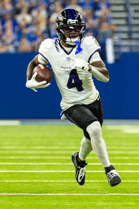 Sep 13, 2026; Indianapolis, IN, USA; Baltimore Ravens wide receiver Zay Flowers (4) runs with the ball for a touchdown during NFL, American Football Herren, USA game action against the Indianapolis Colts at Lucas Oil Stadium. Mandatory Credit: -Cal Media NFL 2026: Ravens Vs Colts SEP 13  - ZUMAc04_ 20260913_zma_c04_132 Copyright: xJohnxMersitsx