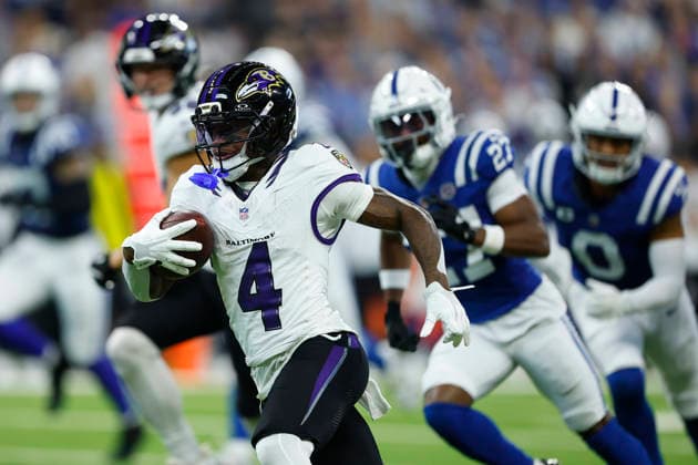 INDIANAPOLIS, IN - SEPTEMBER 13: Baltimore Ravens wide receiver Zay Flowers (4) runs up field after the catch and scores the touchdown in the second quarter of play during a NFL, American Football Herren, USA game between the Baltimore Ravens and the Indianapolis Colts on September 13, 2026 at Lucas Oil Stadium in Indianapolis, IN. (Photo by Jeffrey Brown Icon Sportswire) NFL: SEP 13 Ravens at Colts EDITORIAL USE ONLY Icon091326018