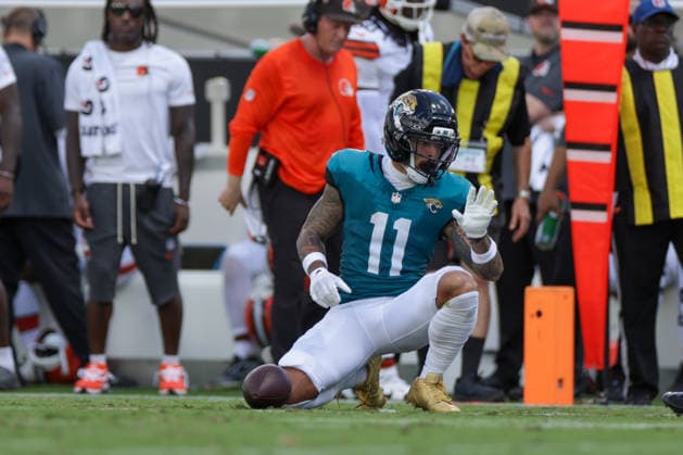 JACKSONVILLE, FL - SEPTEMBER 13: Parker Washington 11 of the Jacksonville Jaguars reacts after picking up a first down during the game between the Jacksonville Jaguars and the Cleveland Browns on September 13, 2026 at EverBank Stadium in Jacksonville, Fl. (Photo by David Rosenblum Icon Sportswire) NFL, American Football Herren, USA SEP 13 Browns at Jaguars EDITORIAL USE ONLY Icon260913265052