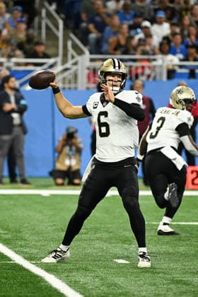 DETROIT, MI - SEPTEMBER 13: New Orleans Saints quarterback Tyler Shough (6) throws to the sidelines during the Detroit Lions versus New Orleans Saints game on Sunday September 13, 2026 at Ford Field in Detroit, MI. (Photo by Steven King Icon Sportswire) NFL, American Football Herren, USA SEP 13 Saints at Lions EDITORIAL USE ONLY Icon2582026091300068