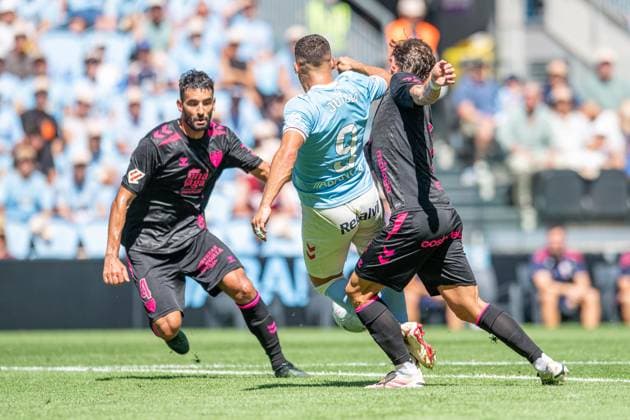 ESP LaLiga EA Sports RC Celta Vigo vs. Málaga CF: Ferran Jutgla of Celta and Ángel Recio of Málaga during the LaLiga EA Sports match between RC Celta Vigo and Málaga CF played at Abanca Balaidos Stadium, Vigo, Pontevedra, on September 13, 2026, in Spain. Spanish Soccer Copyright: xAgenciaxLOFx