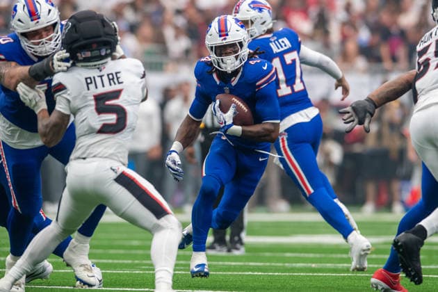 September 13, 2026: Buffalo Bills running back James Cook III (4) carries the ball during a game between the Buffalo Bills and the Houston Texans in Houston, TX. .. CSM - ZUMAc04_ 20260913_zma_c04_070 Copyright: xTraskxSmithx