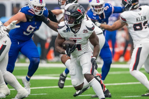 September 13, 2026: Houston Texans running back Woody Marks (4) carries the ball during a game between the Buffalo Bills and the Houston Texans in Houston, TX. .. CSM - ZUMAc04_ 20260913_zma_c04_068 Copyright: xTraskxSmithx