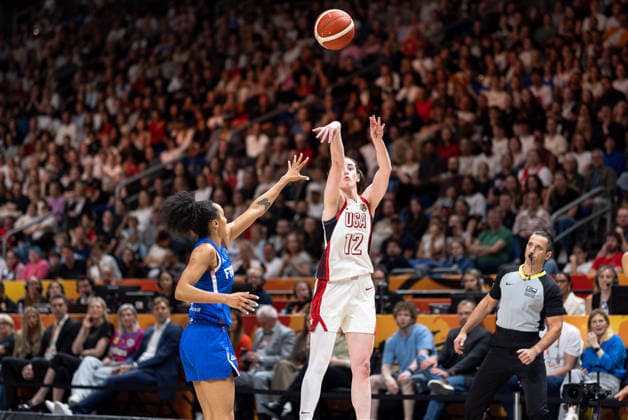 Caitlin Clark (USA), No. 12, shooting; Leila Lacan (France), No. 71; GER, USA vs. France, Basketball, 2026 FIBA Women s World Cup, Final, September 13, 2026, GER, USA vs. France, Basketball, 2026 FIBA Women’s World Cup, Final, September 13, 2026, Berlin Copyright: xEibner-Pressefoto MaxxVincenx EP_MVN