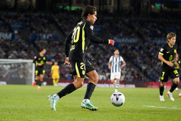 Giuliano Simeone of Atletico de Madrid seen during LaLiga EA Sports 26 27 game between teams of Real Sociedad and Atletico de Madrid (Mickael Ducint Ball Raw Images) San Sebastian Estadio Anoeta Spain Copyright: xMickaelxDucintx mickaelducint_RealSociedad_AtleticoDeMadrid549