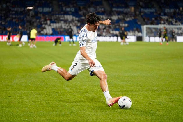 Jon Aramburu of Real Sociedad seen during LaLiga EA Sports 26 27 game between teams of Real Sociedad and Atletico de Madrid (Mickael Ducint Ball Raw Images) San Sebastian Estadio Anoeta Spain Copyright: xMickaelxDucintx mickaelducint_RealSociedad_AtleticoDeMadrid551
